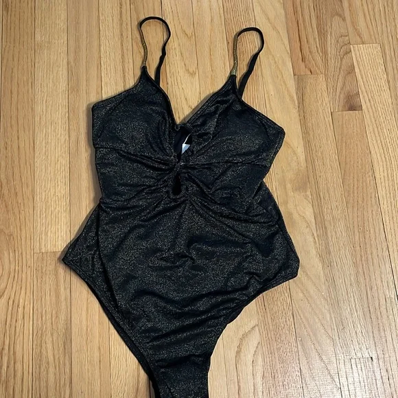 Cupshe Sparkling Lurex Metallic gold and black. One Piece. Size medium - Picture 5 of 7